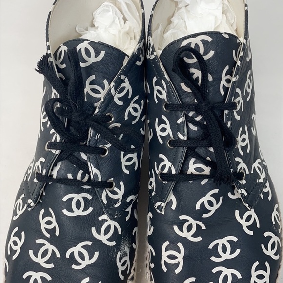 Chanel High Top CC Logo Espadrilles - Picture 9 of 13